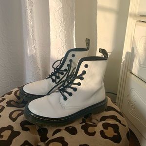 Dr. Martens, Women’s size 7